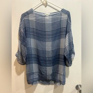 💥3/$10💥 H&M wide Dark blue/Checked blouse